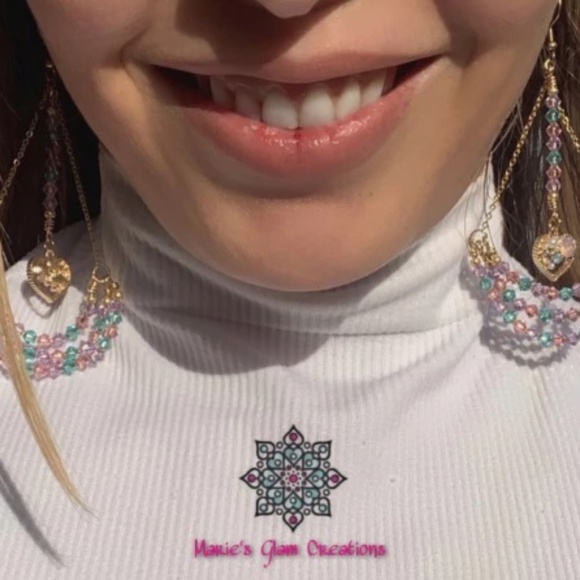 Exclusive Handmade "Falling Love" Earrings - Picture 4 of 6